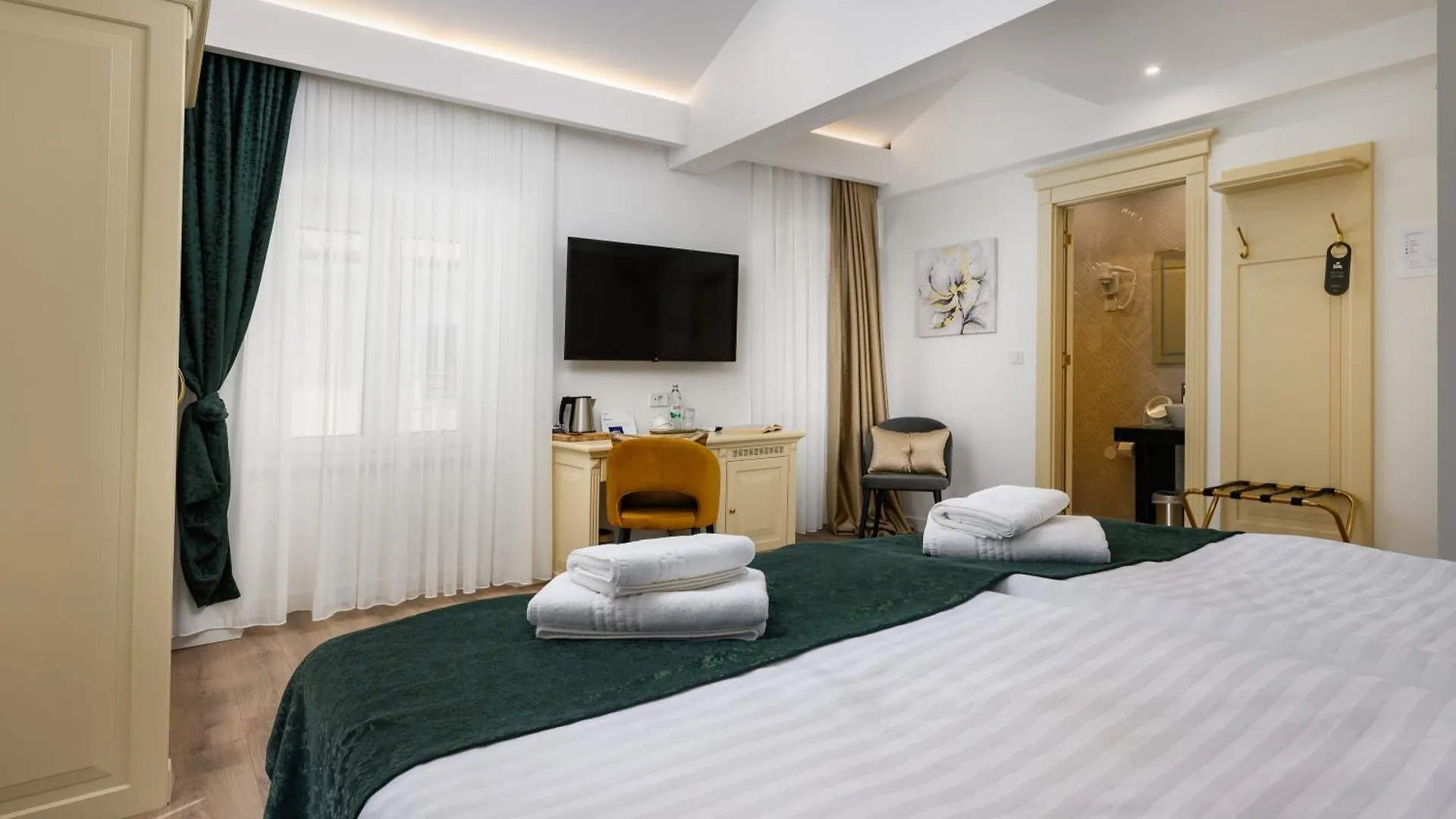 Boutique Hotel Golden Key - Porec - Bed & Breakfast