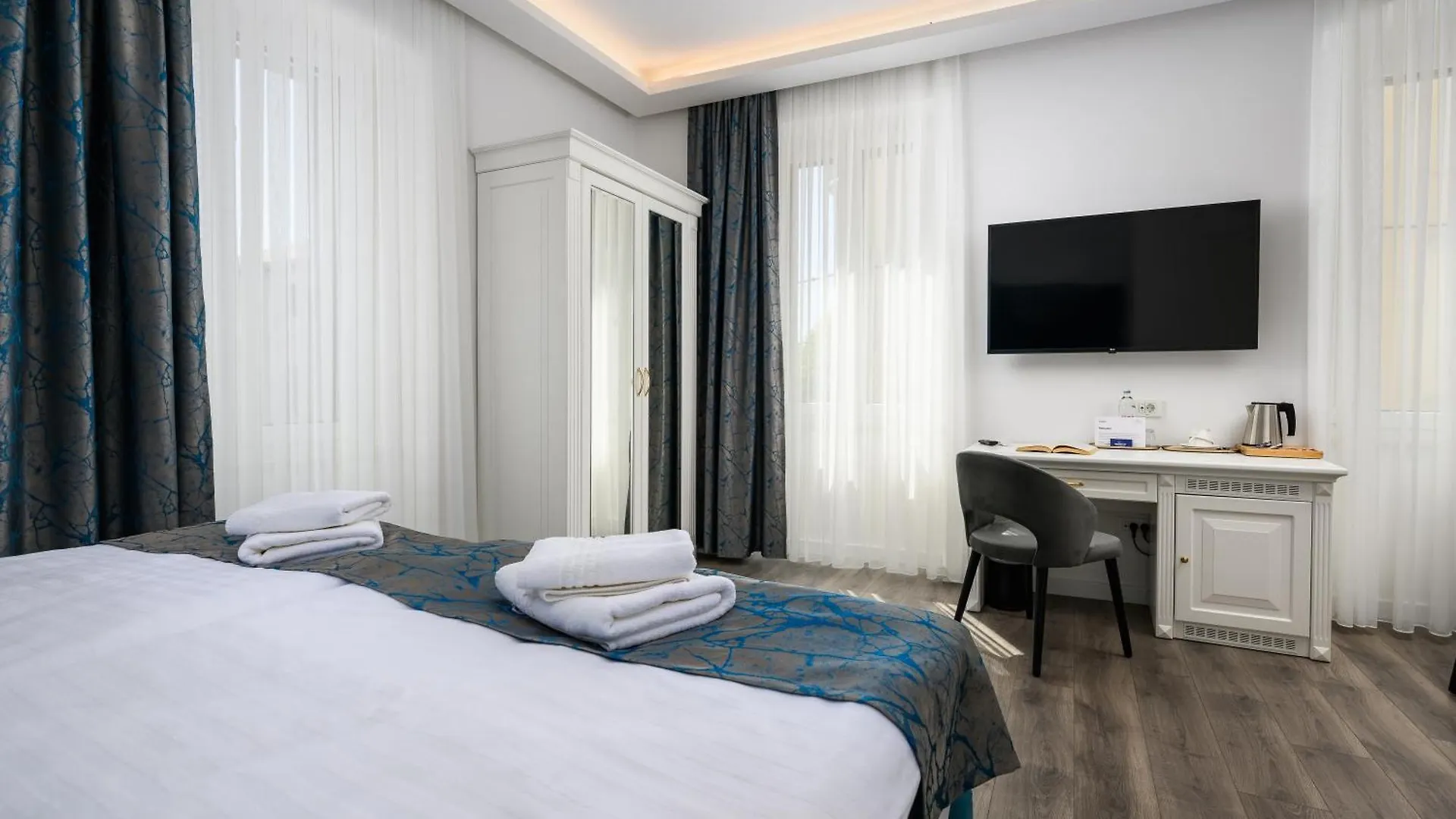 Boutique Hotel Golden Key - Porec - Bed & Breakfast