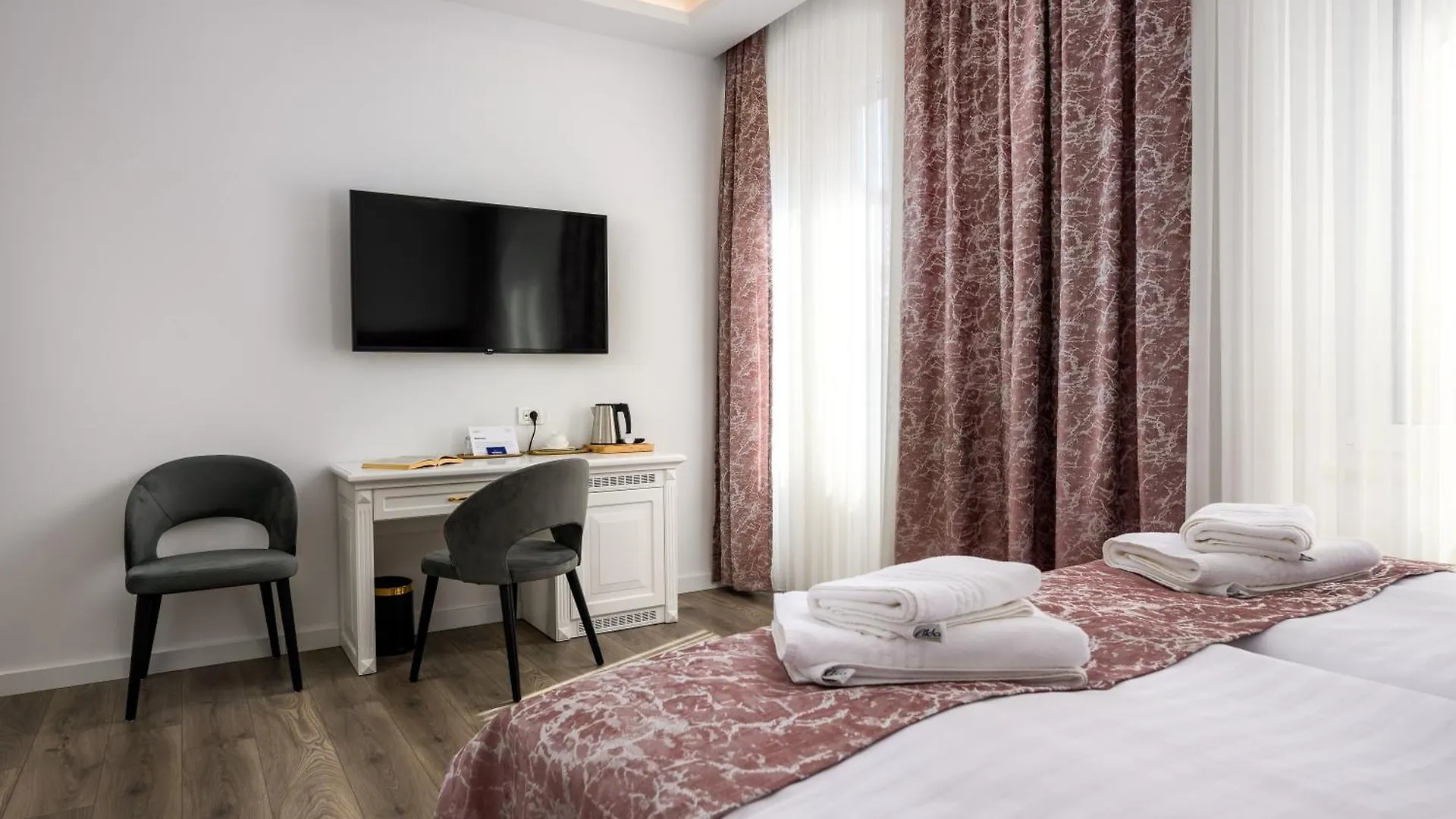 Boutique Hotel Golden Key - Porec - Bed & Breakfast 4*,  Kroatien